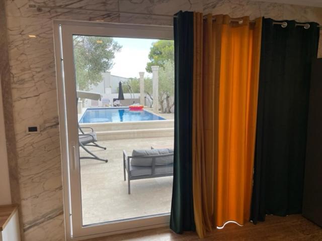 Villa Luce Mit Pool Макарска Экстерьер фото