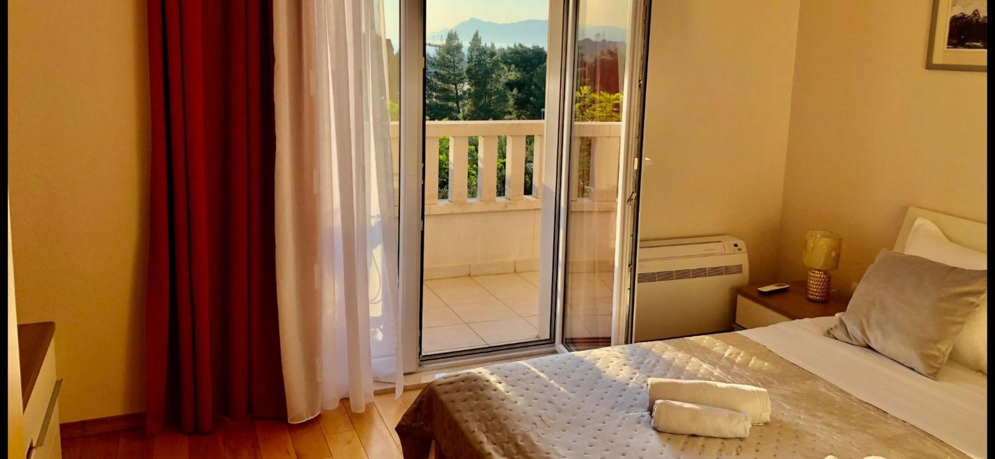 Villa Luce Mit Pool Макарска Экстерьер фото